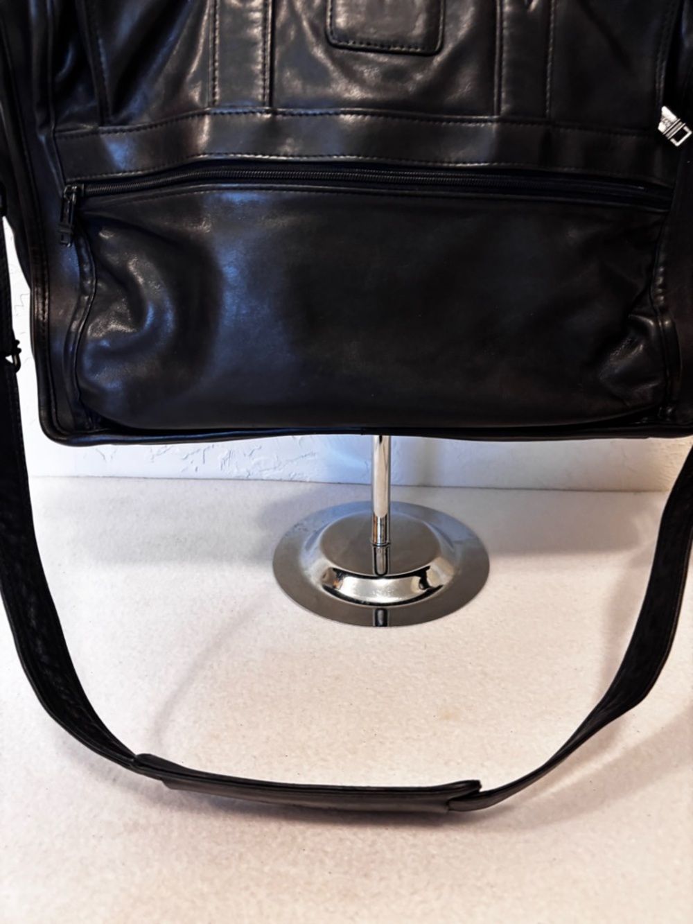 TUMI Black Leather Laptop Briefcase Expandable Work Travel Bag 16” - Picture 5 of 12